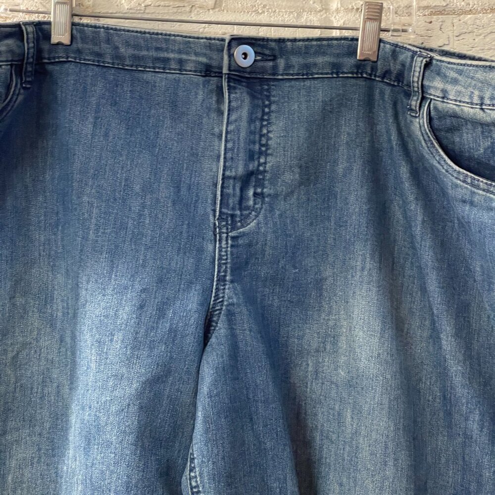 CJ Banks Denim Bermuda Shorts with Embellished Pockets – Size 24W - Picture 2 of 11